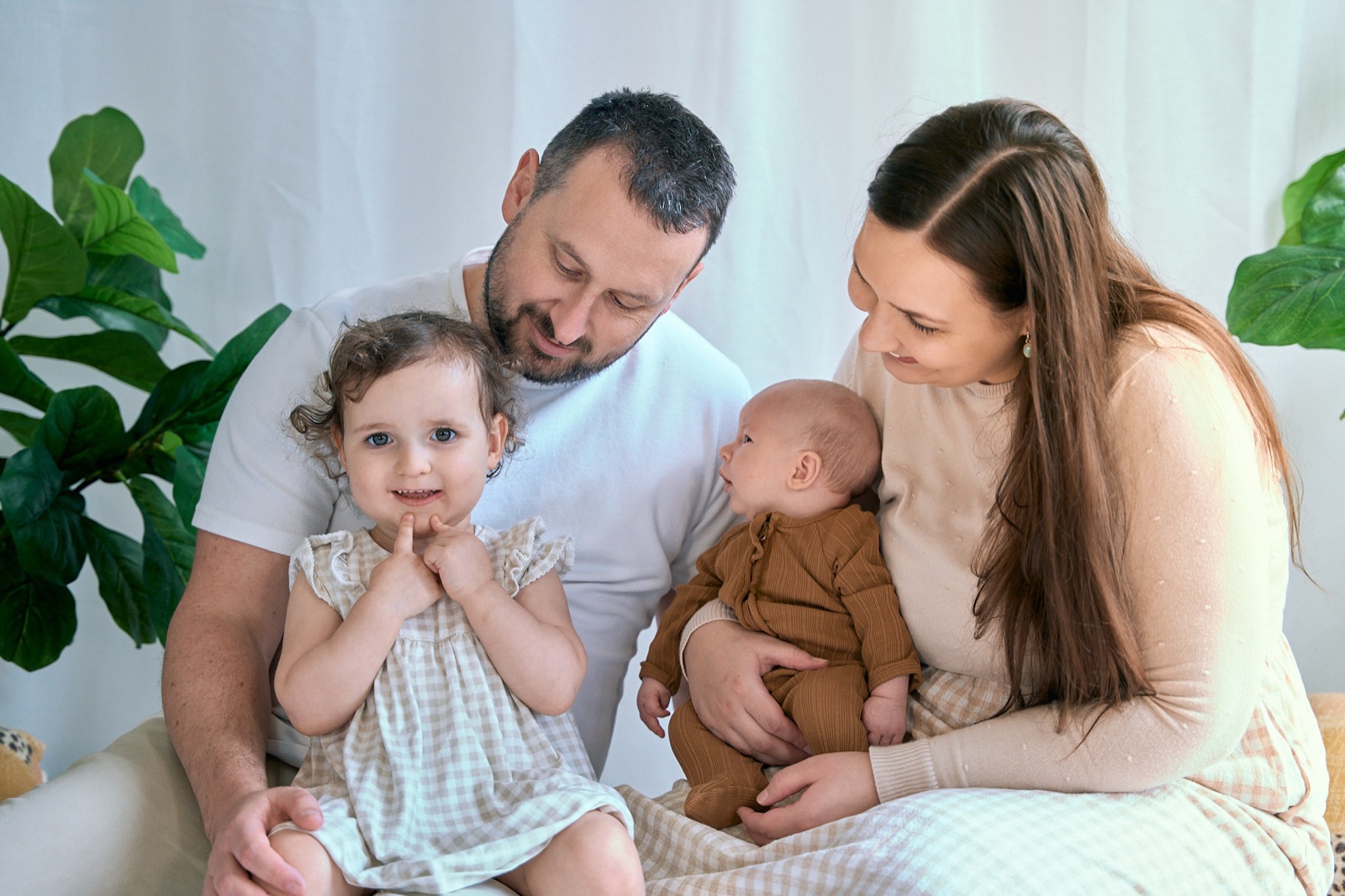 Toddler and newborn with mum and dad, growing family session Langwarrin